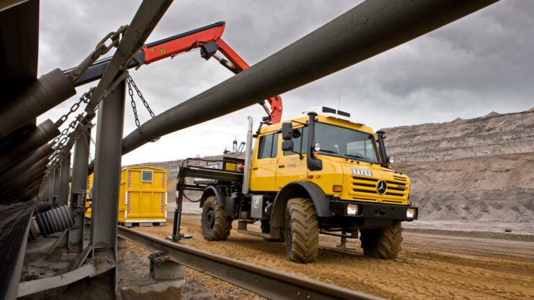 Mercedes-Benz Unimog U 4000/U 5000