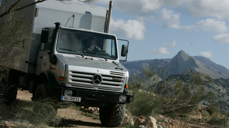 Mercedes-Benz Unimog U 4000/U 5000