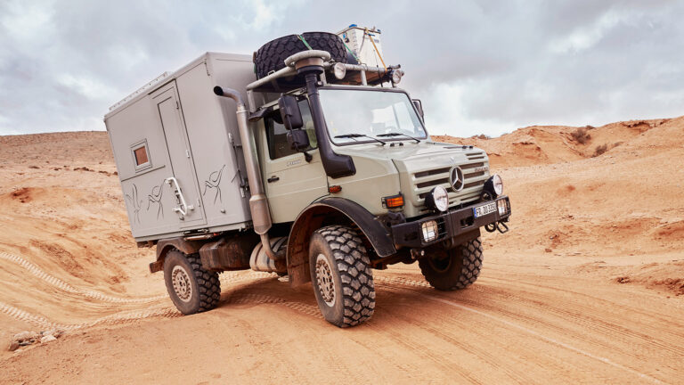 Mercedes-Benz Unimog U 4000/U 5000