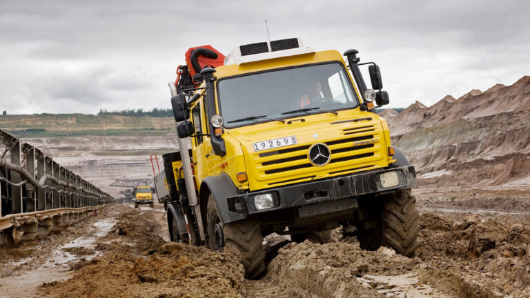 Mercedes-Benz Unimog U 4000/U 5000