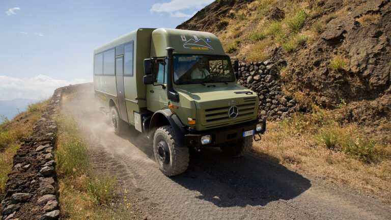 Mercedes-Benz Unimog U 4000/U 5000