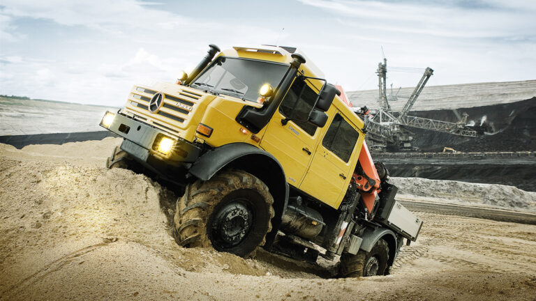 Mercedes-Benz Unimog U 4000/U 5000