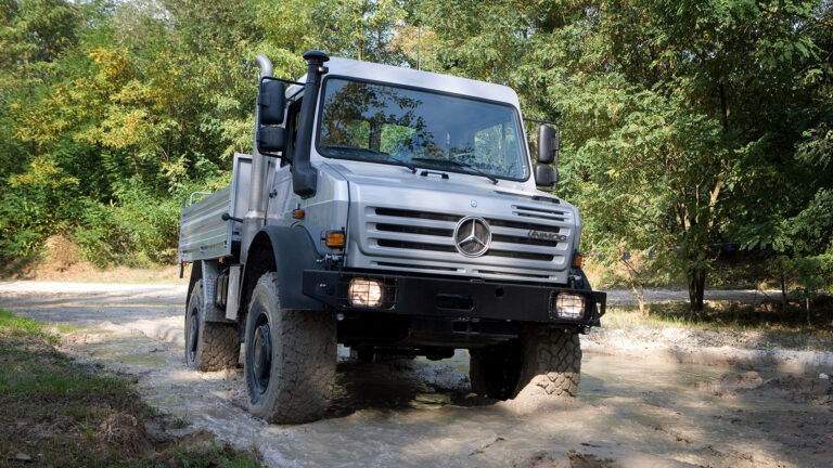 Mercedes-Benz Unimog U 4000/U 5000